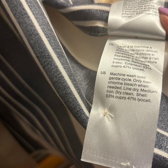 COS - Oversized Button Up (6) - Picture 4 of 6